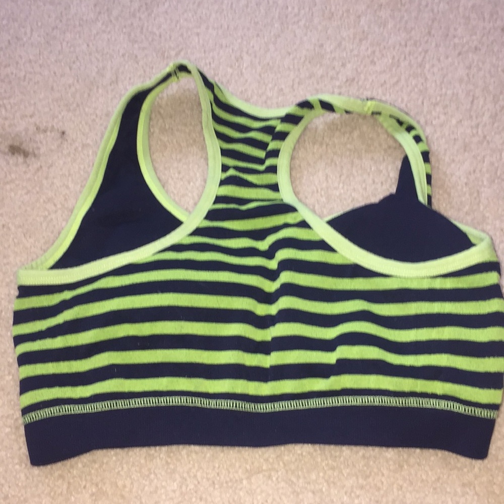 Spandex underarmour pants and a green and blue bra - Picture 7 of 7